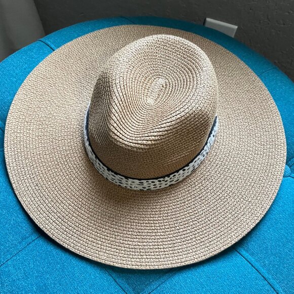 hat - Picture 2 of 3
